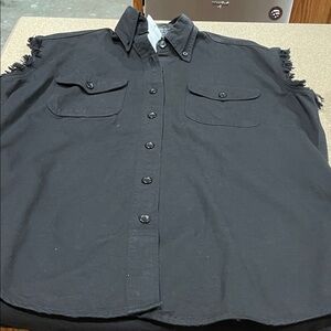 Women’s Black Sleeveless Shirt